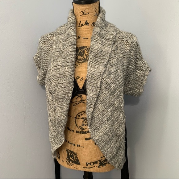 Decree Sweater - Picture 9 of 11